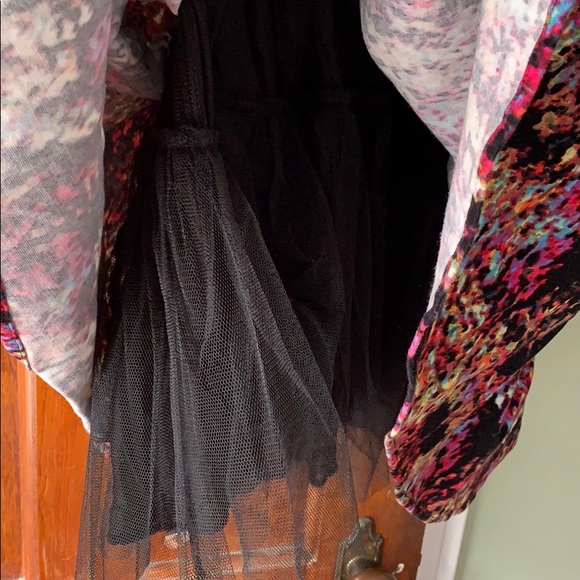 Multi color dress w/ tulle skirt and cut out sides - Picture 3 of 3